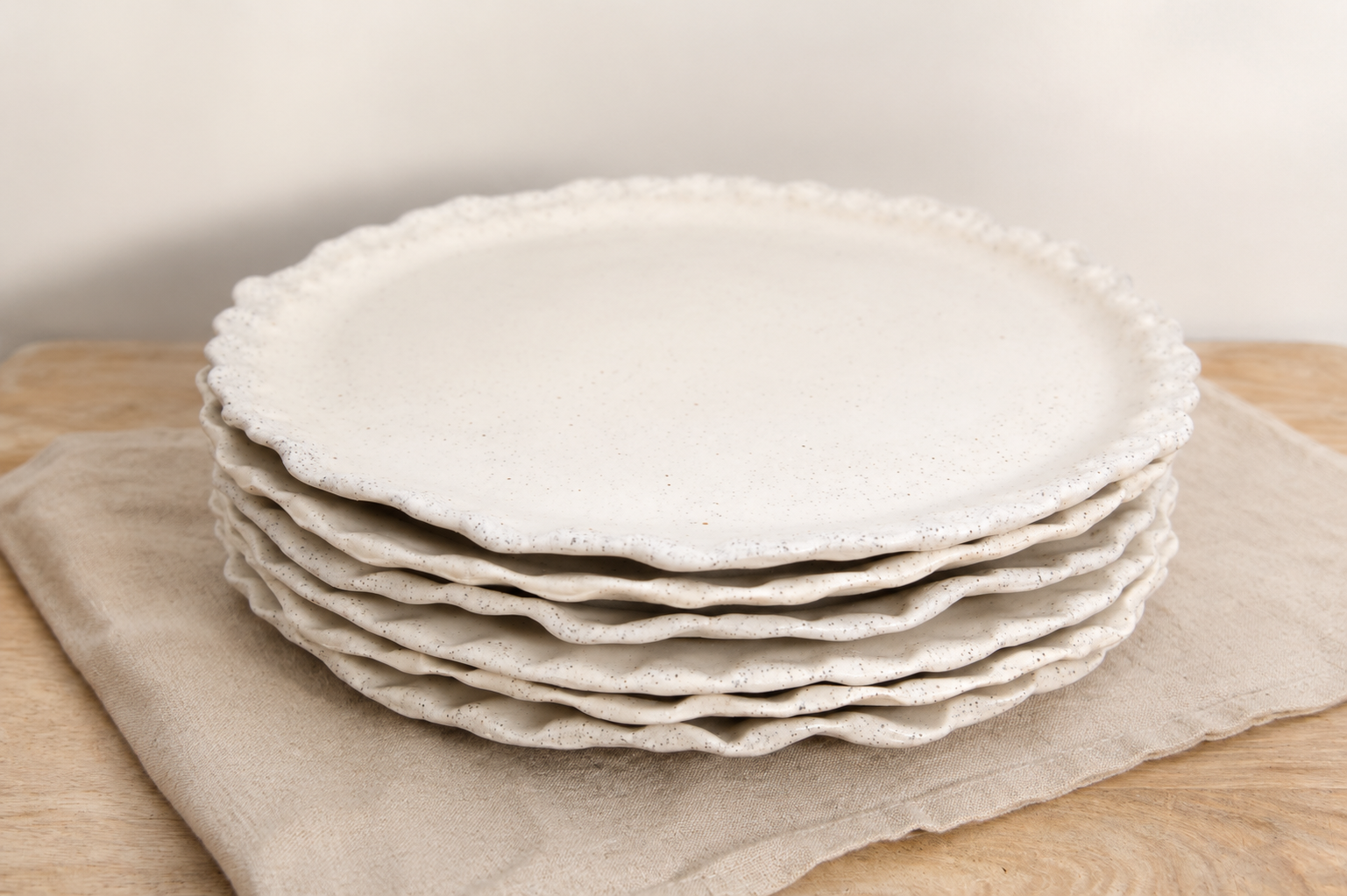 Vanilla Cream Flower Dinner Plate