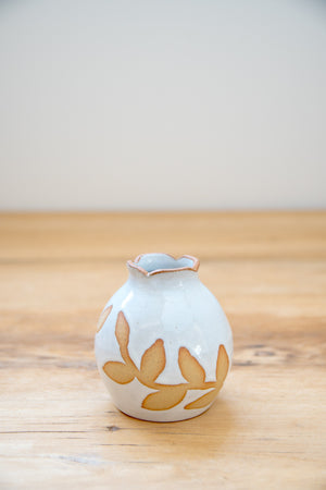 Little bud vase - leaf design