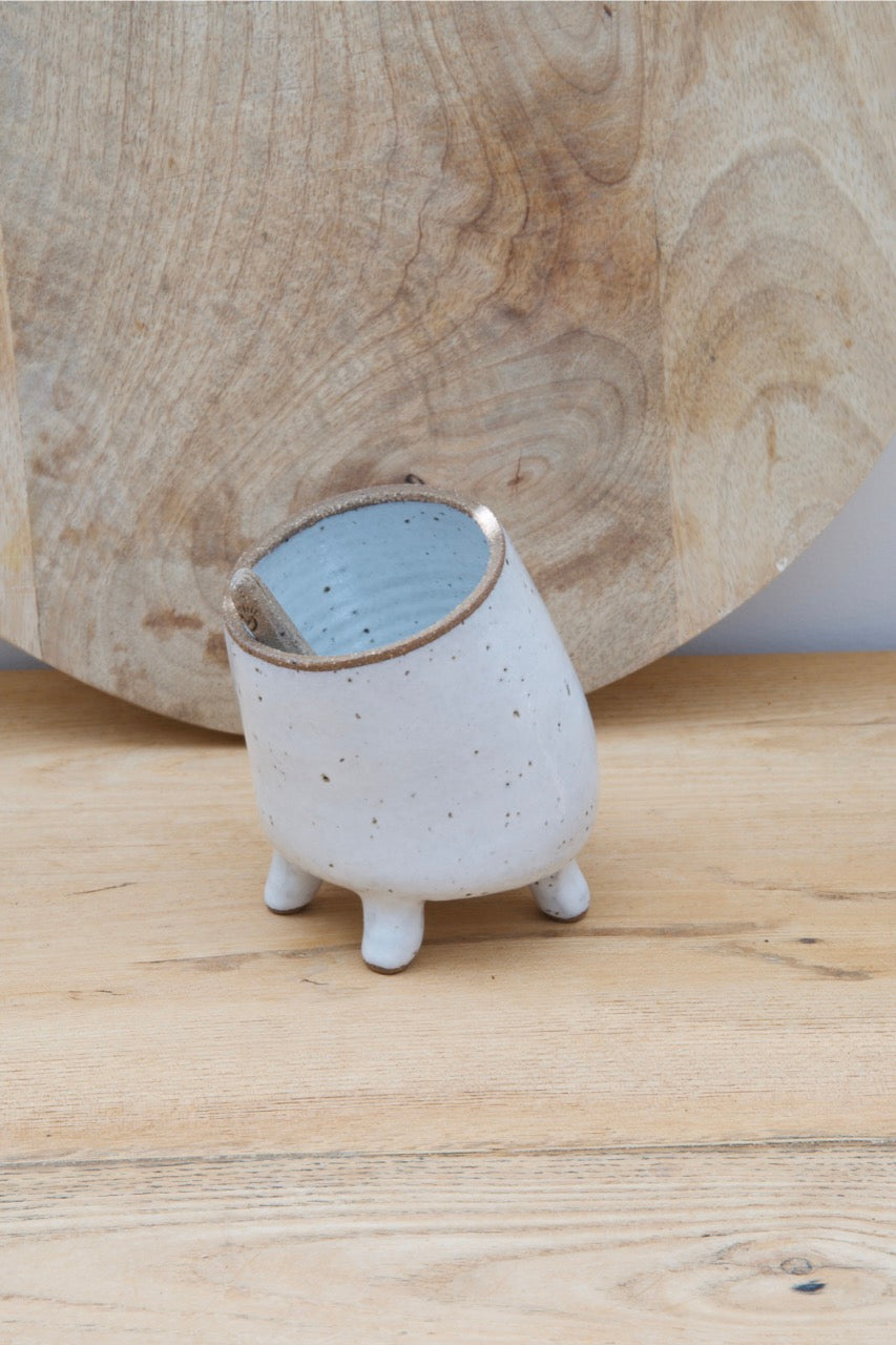Salt pod with spoon