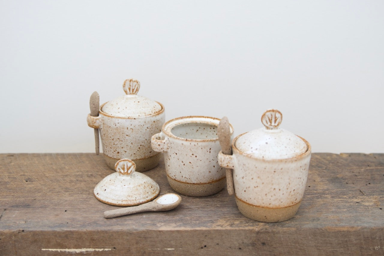 Tea Jar with shell handle