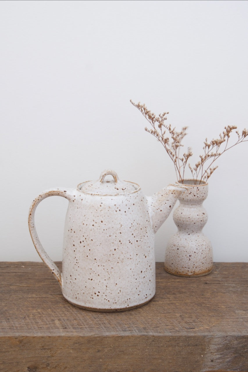 Upright speckled teapot