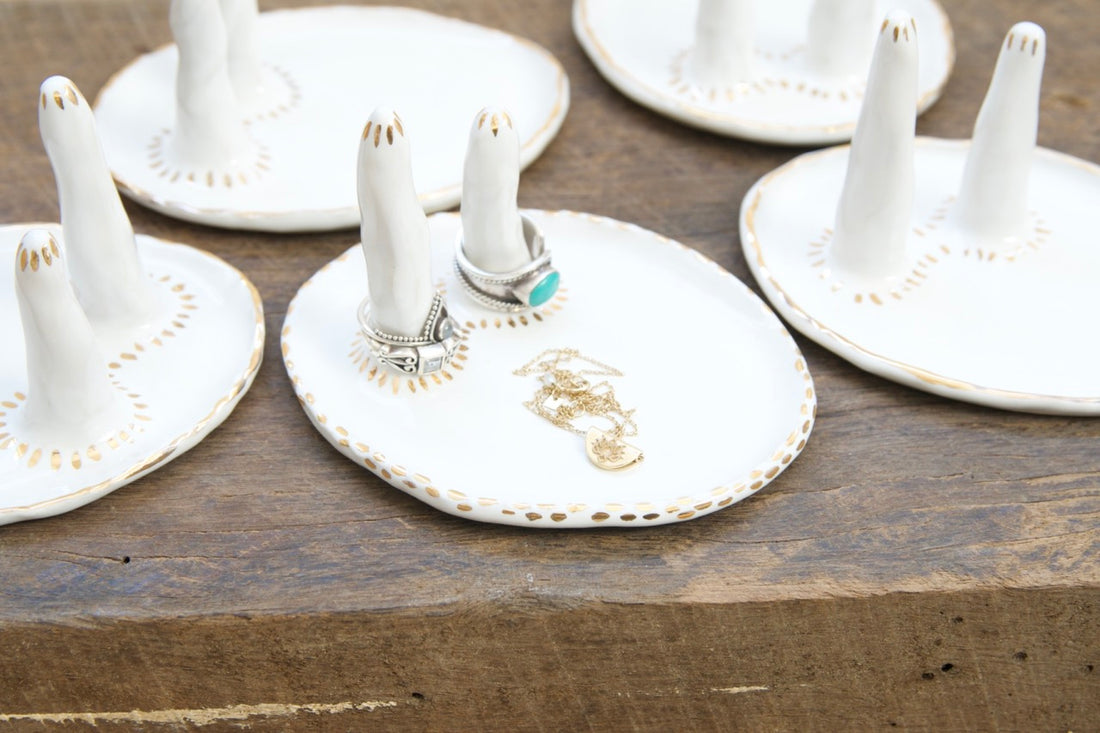 Golden grace ring holder - SALE
