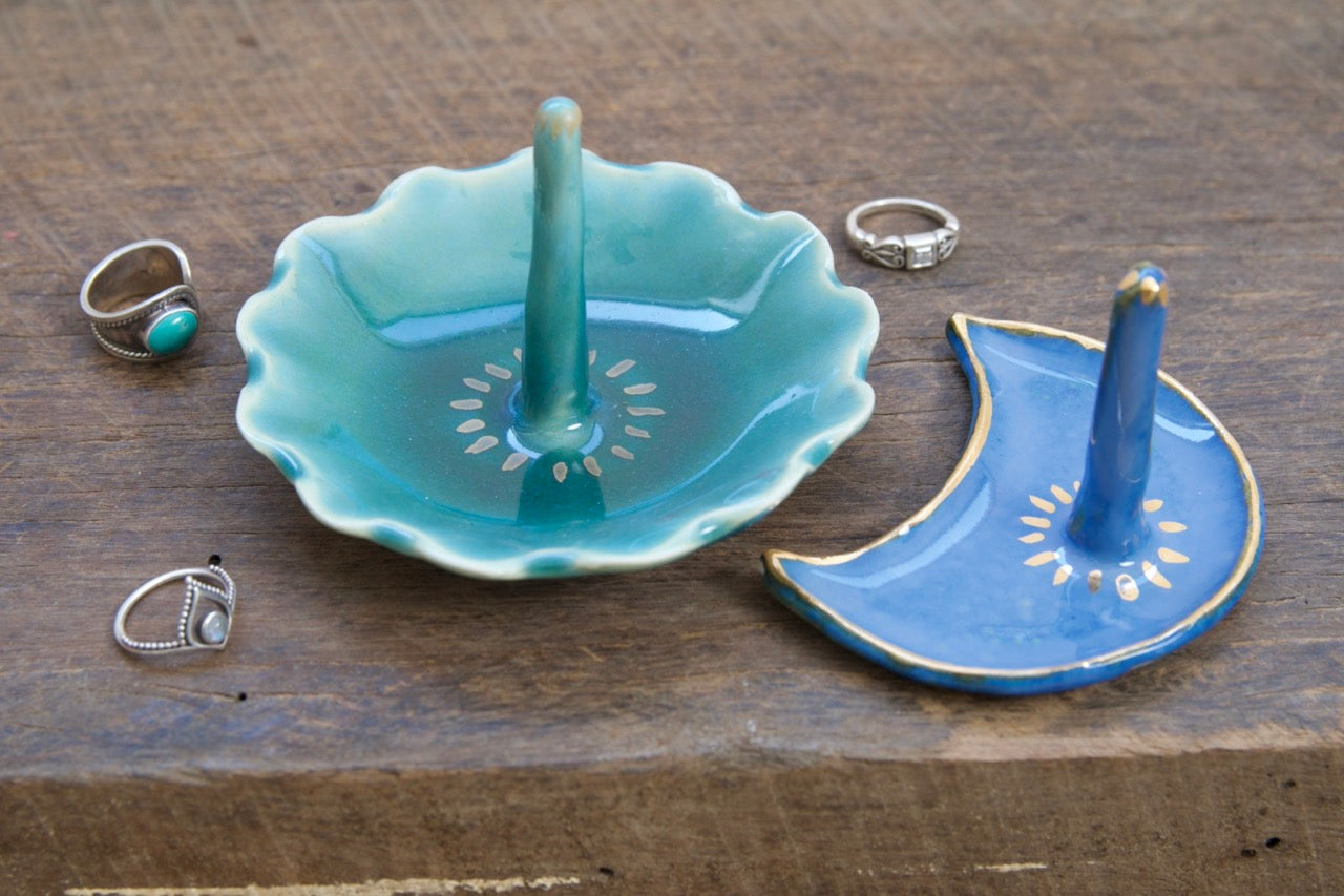 Golden grace ring holder - SALE