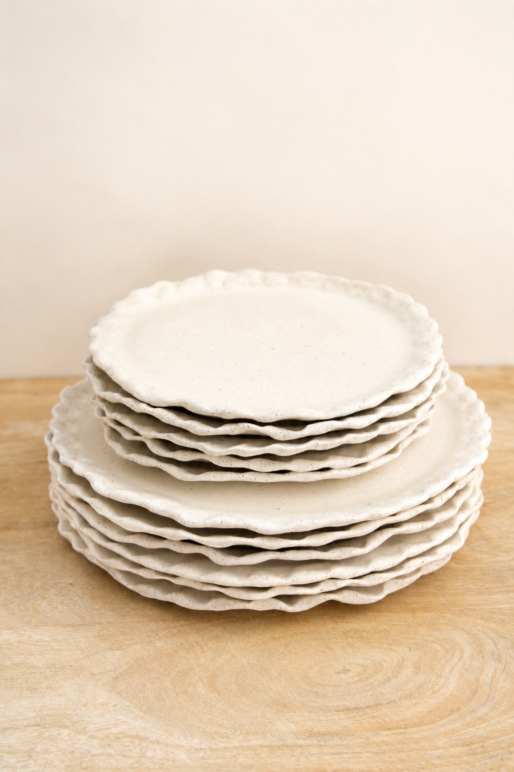 Vanilla Cream Flower Dinner Plate