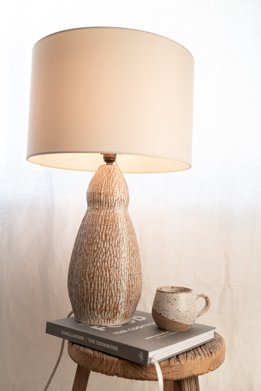 Dark Pebble Lamp