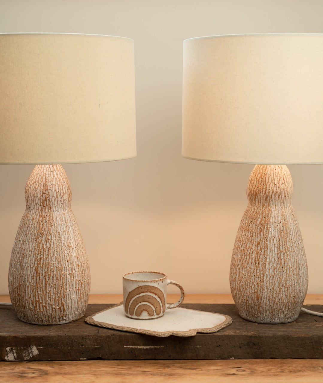 Dark Pebble Lamp