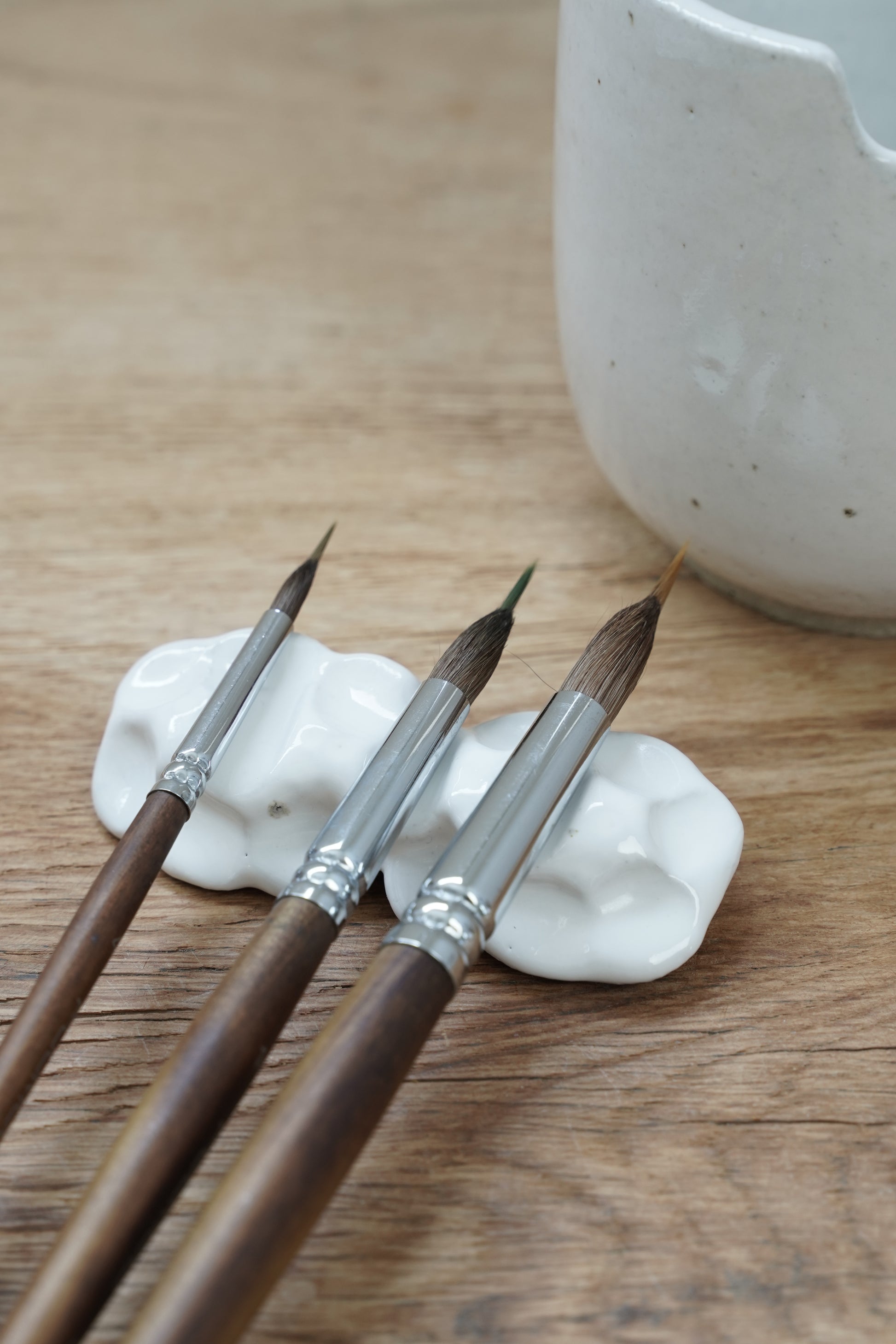 Paint brush rest