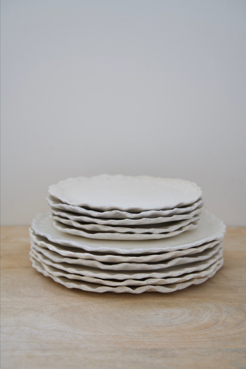 Vanilla Cream Flower Dinner Plate