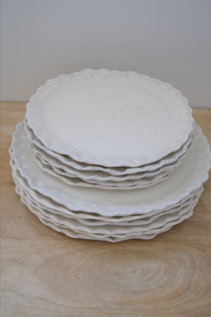 Vanilla Cream Flower Dinner Plate