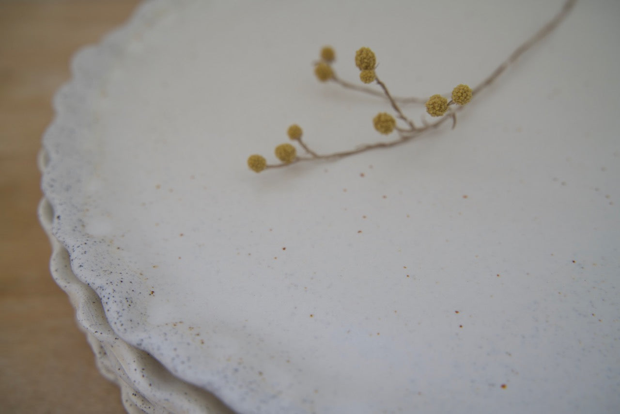 Vanilla Cream Flower Dinner Plate