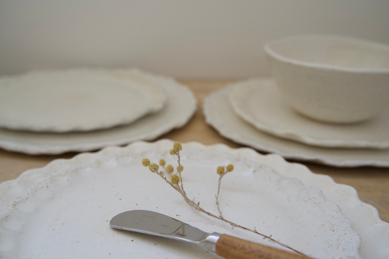 Vanilla Cream Flower Dinner Plate