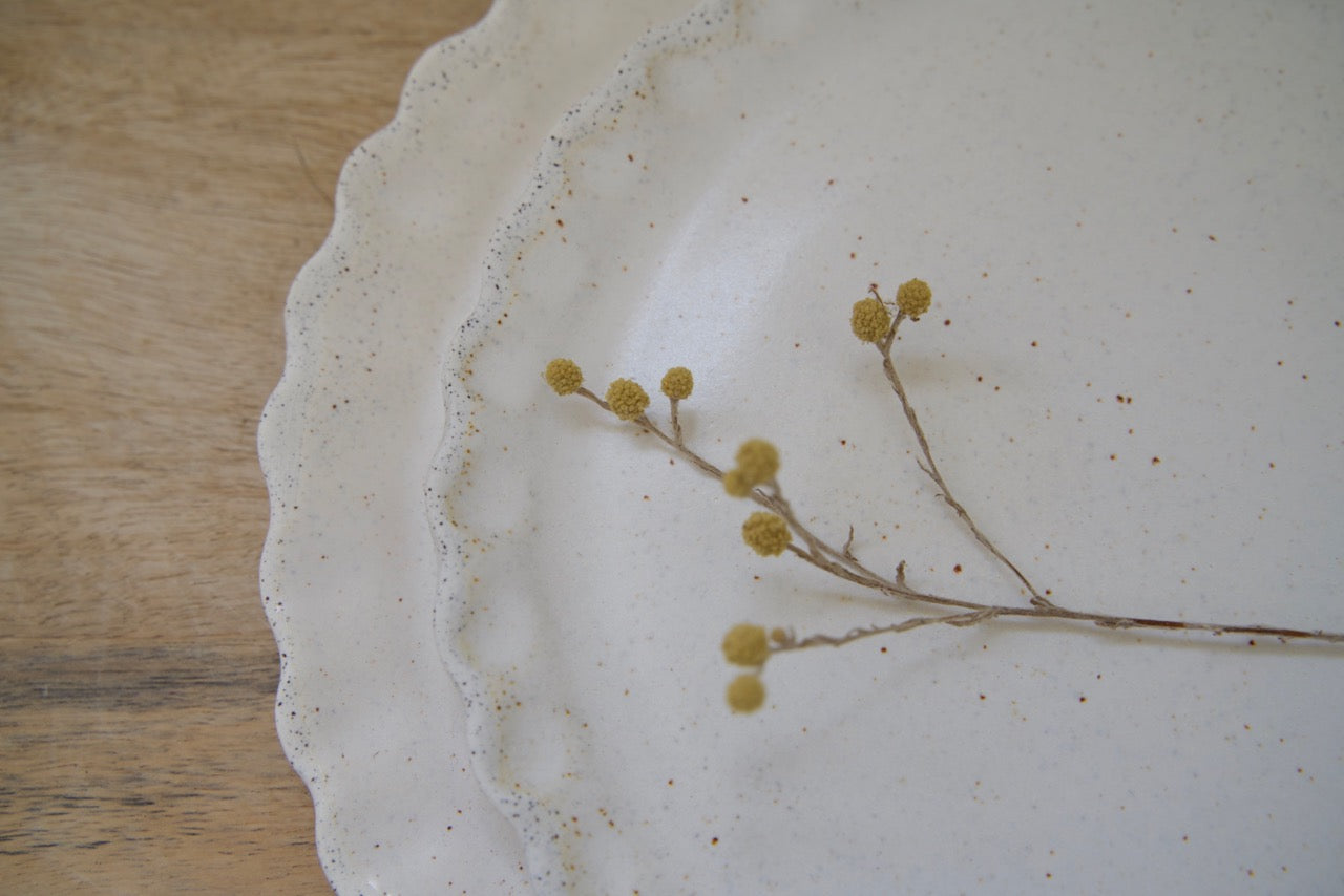 Vanilla Cream Flower Dinner Plate