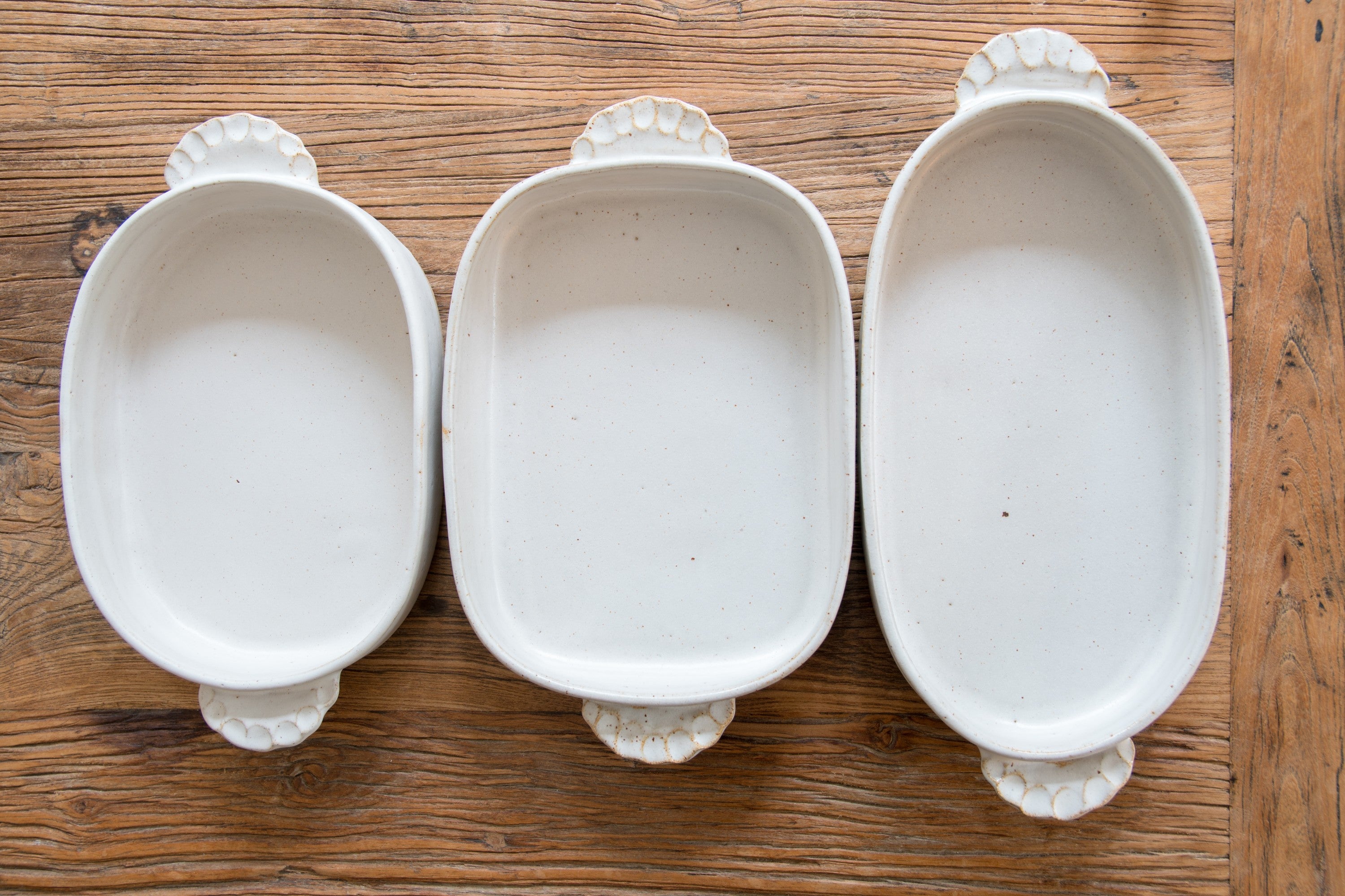Square serving dish with curly handles - SALE
