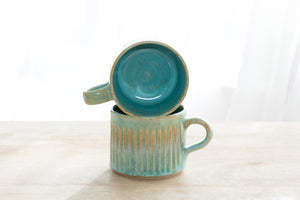 Short soul mug in mediterranean blue