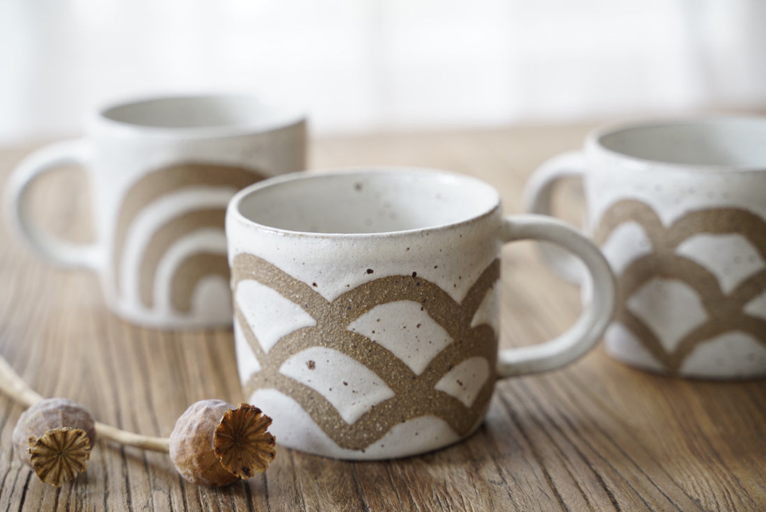Scallop speckled mug