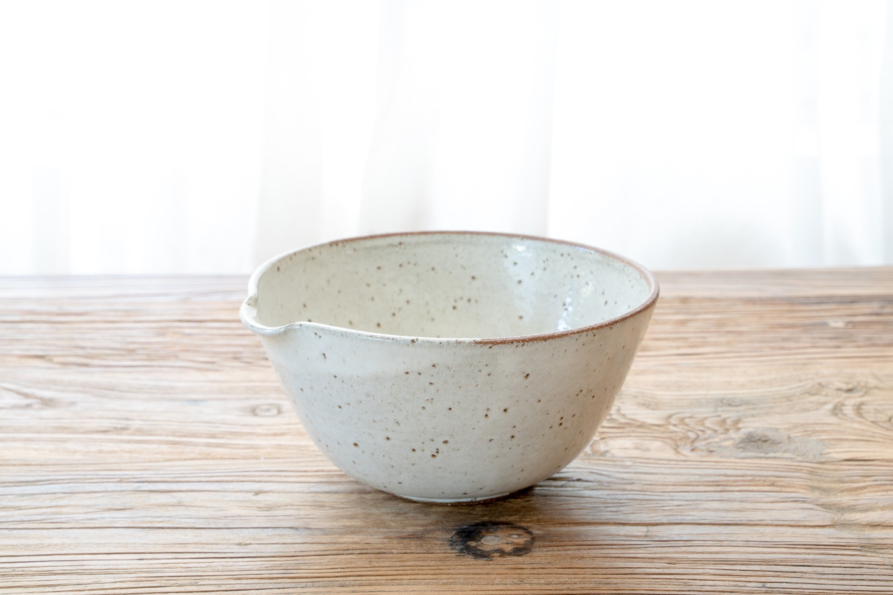 Medium mixing bowl