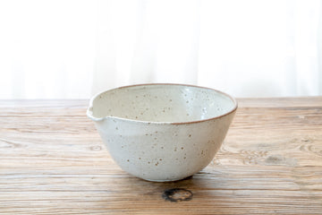 Medium mixing bowl