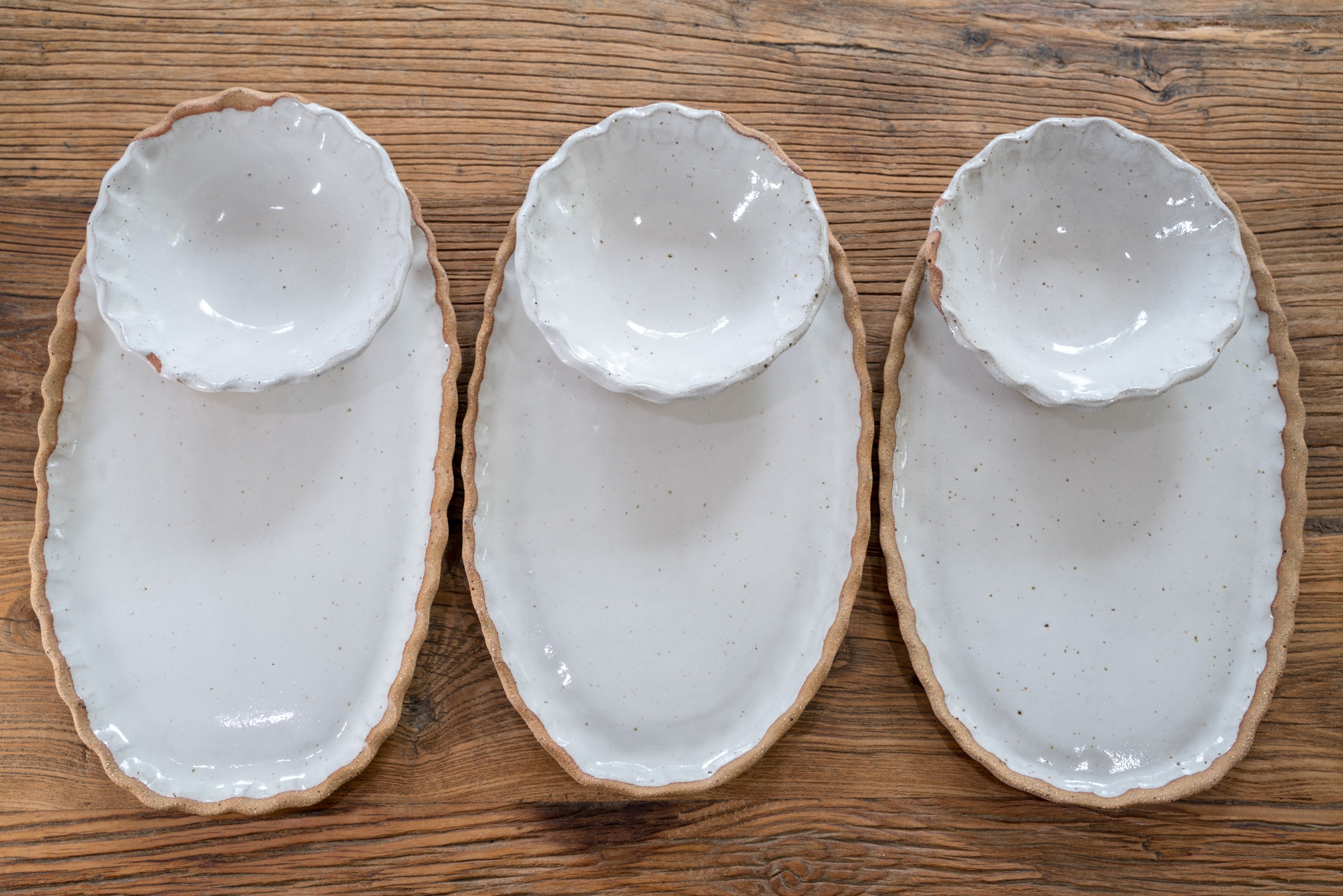 Curly rim oval platter