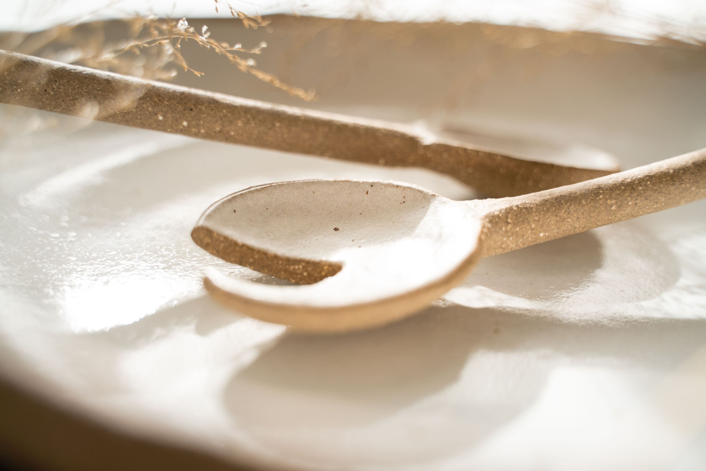 Salad servers