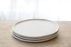 Vanilla cream dinner plate