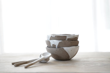 Spilt milk dip bowl